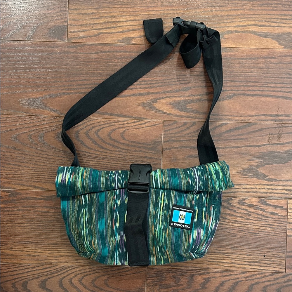 Stussy Green and Black Patterned Messenger Bag - Picture 5 of 5